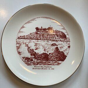 World Wide Art Studios Collectible Crescent City Lighthouse Plate. 10.25"